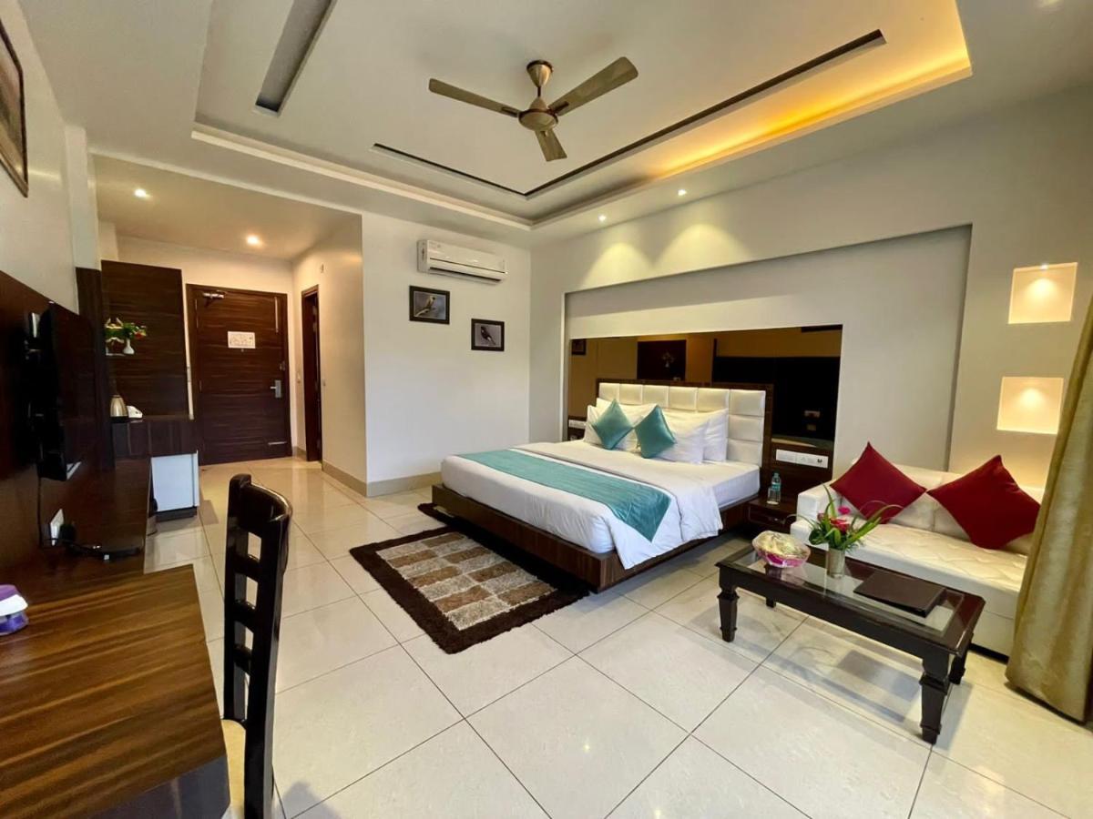 Winsome Resort & Spa Corbett Rāmnagar Exterior foto