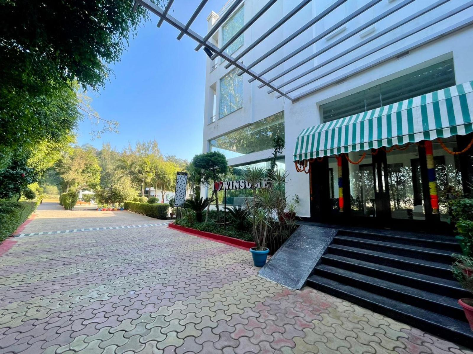 Winsome Resort & Spa Corbett Rāmnagar Exterior foto