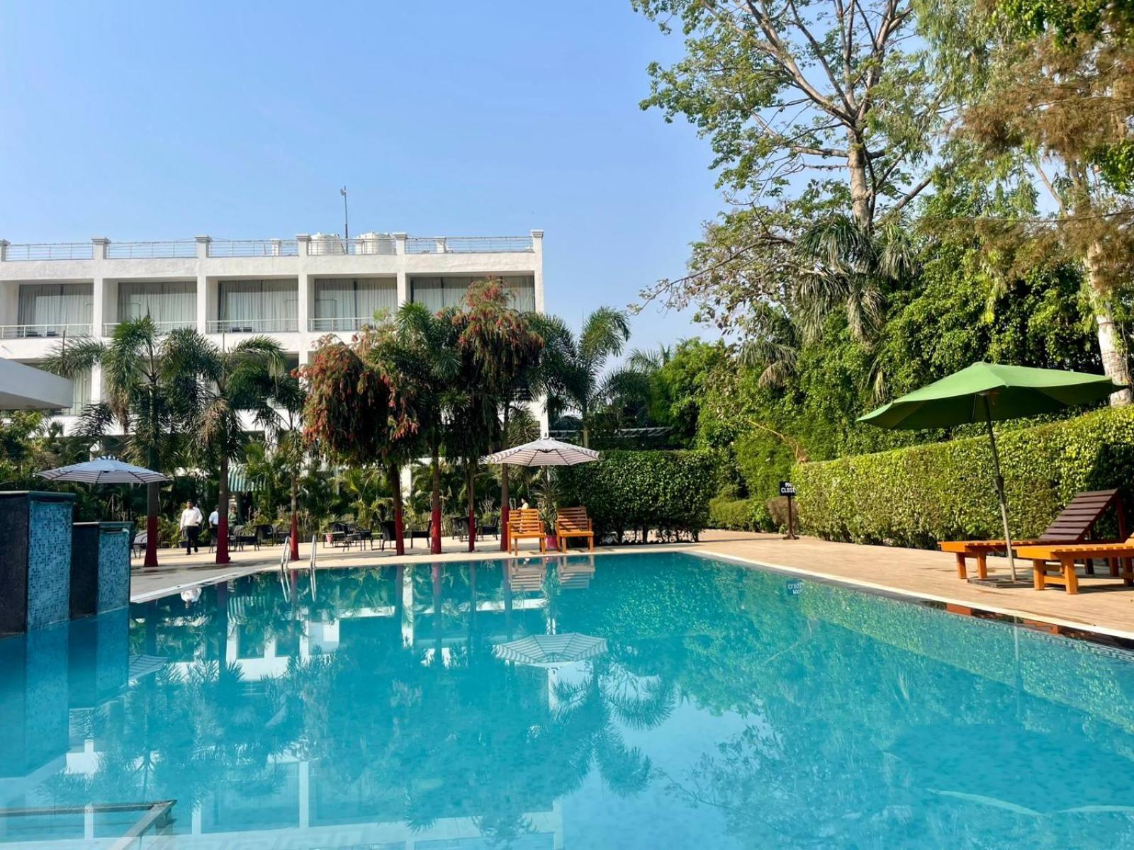 Winsome Resort & Spa Corbett Rāmnagar Exterior foto